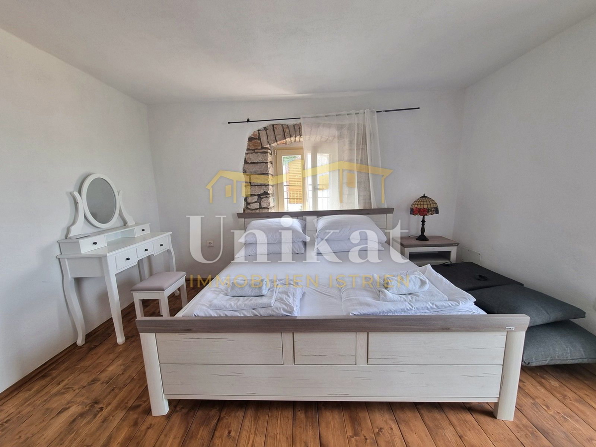 Casa in pietra ristrutturata con piscina a 3 km dal mare